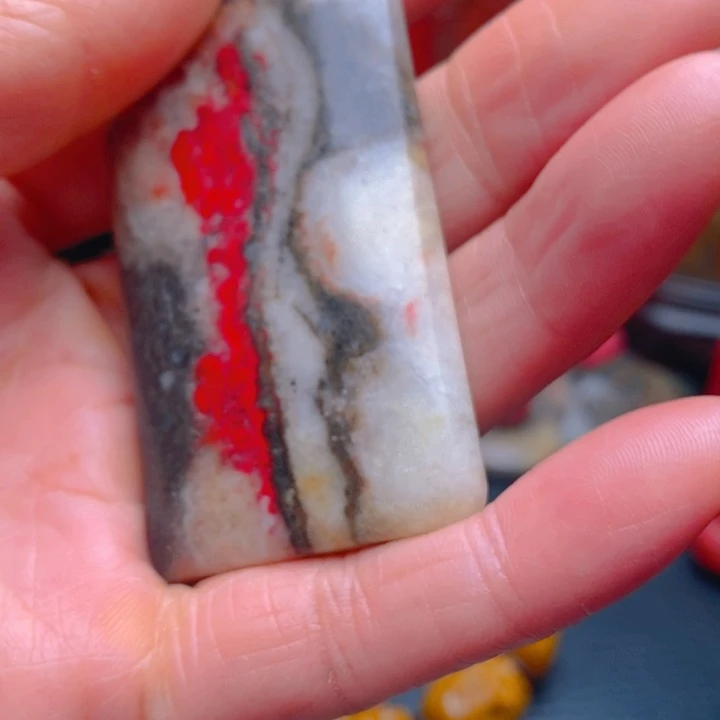 鸡血石鸡血石挂牌