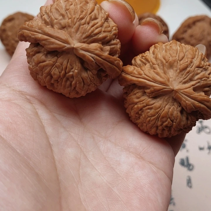 把件文玩核桃千*鹤白狮子40