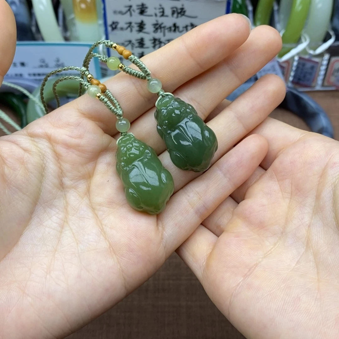 未镶嵌和田玉挂件拍一发一