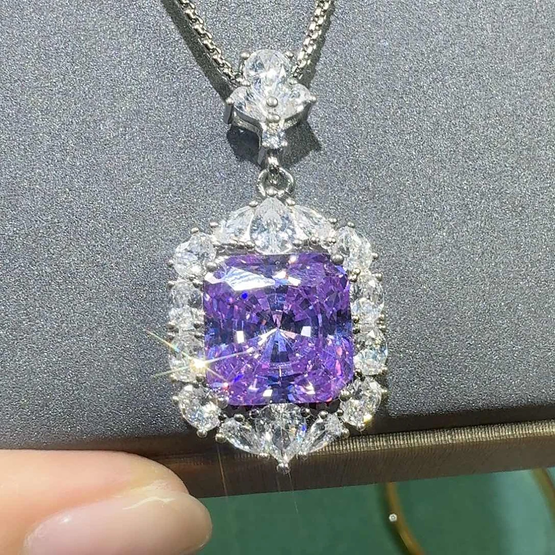 蓝宝石颈饰18K金镶嵌