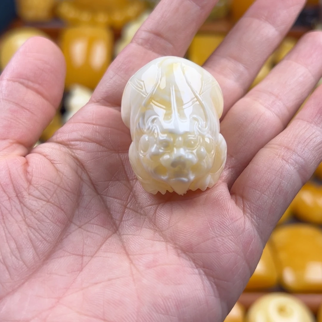 小***哥琥珀颈饰未镶嵌纯天然琥珀蜜蜡无优化