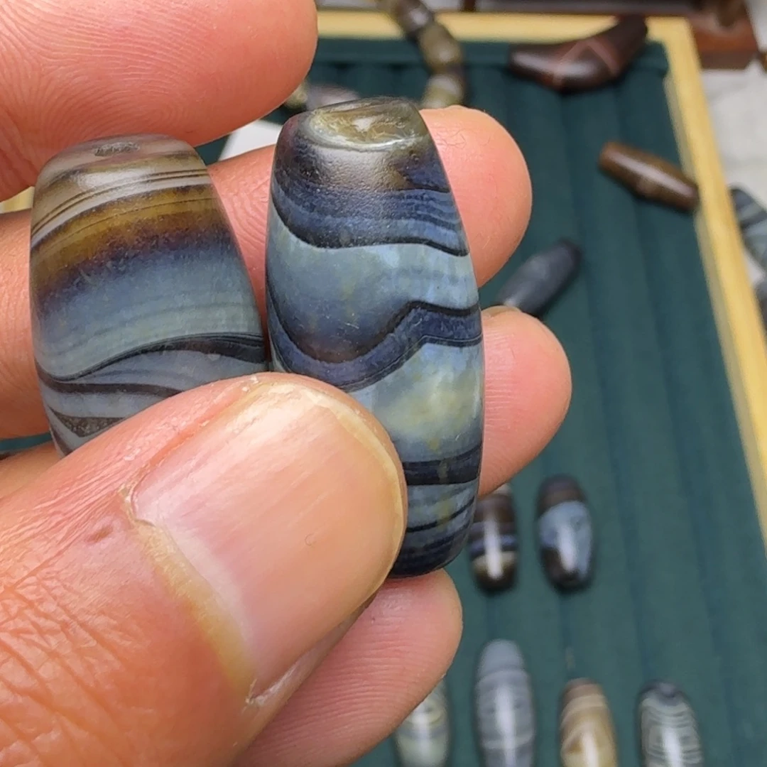 Y***棘玛瑙/玉髓未镶嵌珠宝奇石