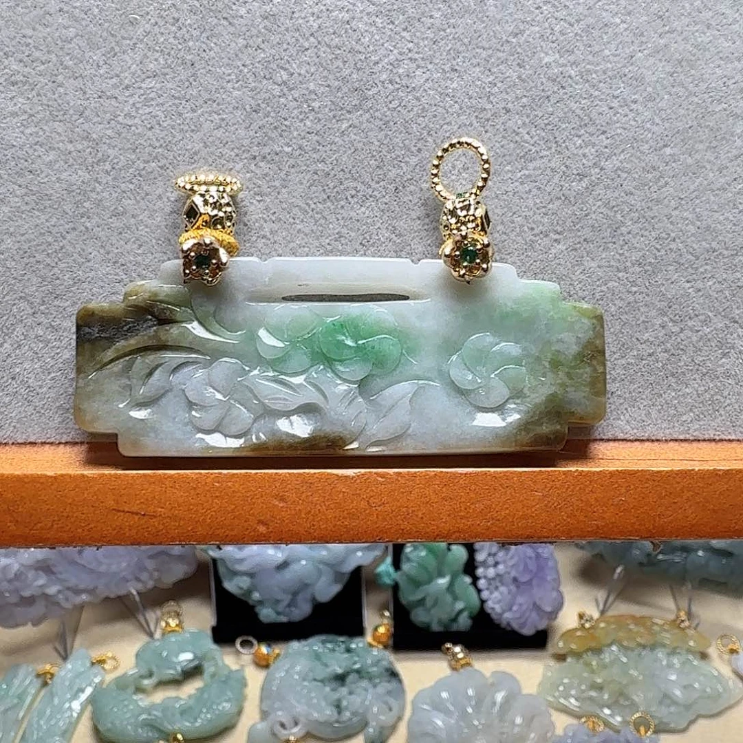 吊坠(赠链)未镶嵌翡翠