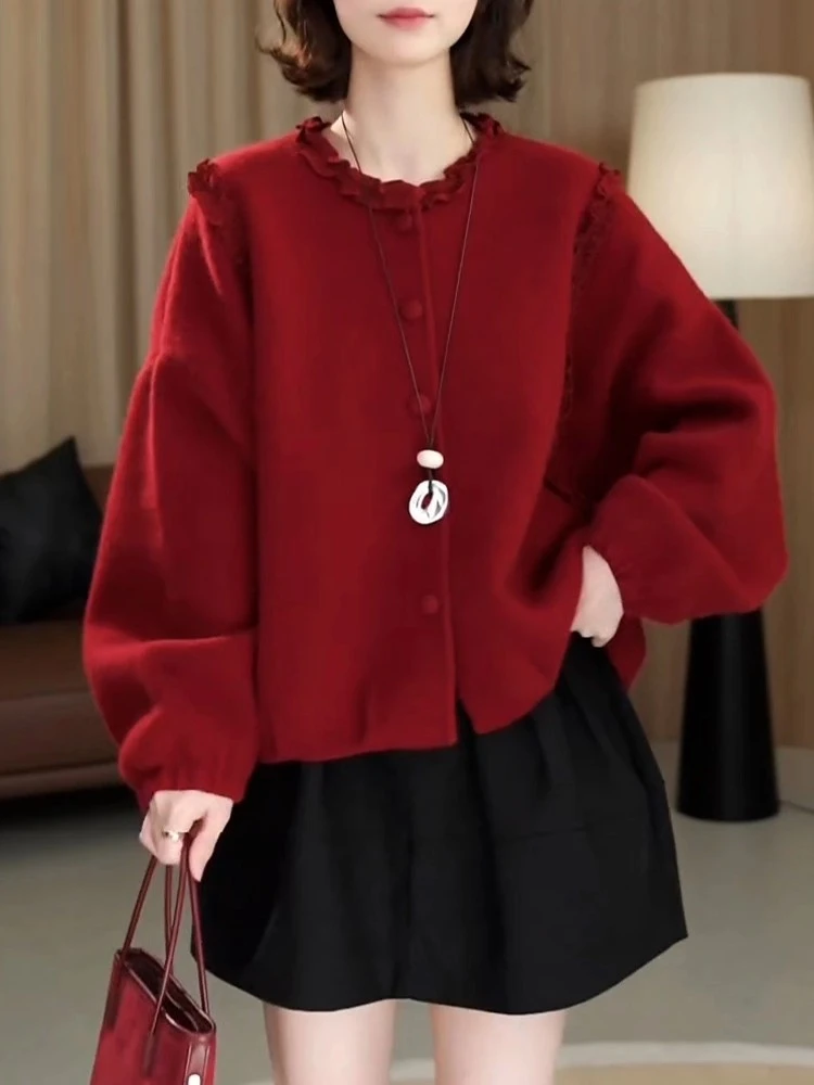 高级感气质木耳边拼接卫衣女2025秋冬新款时尚百搭单排扣短款上衣