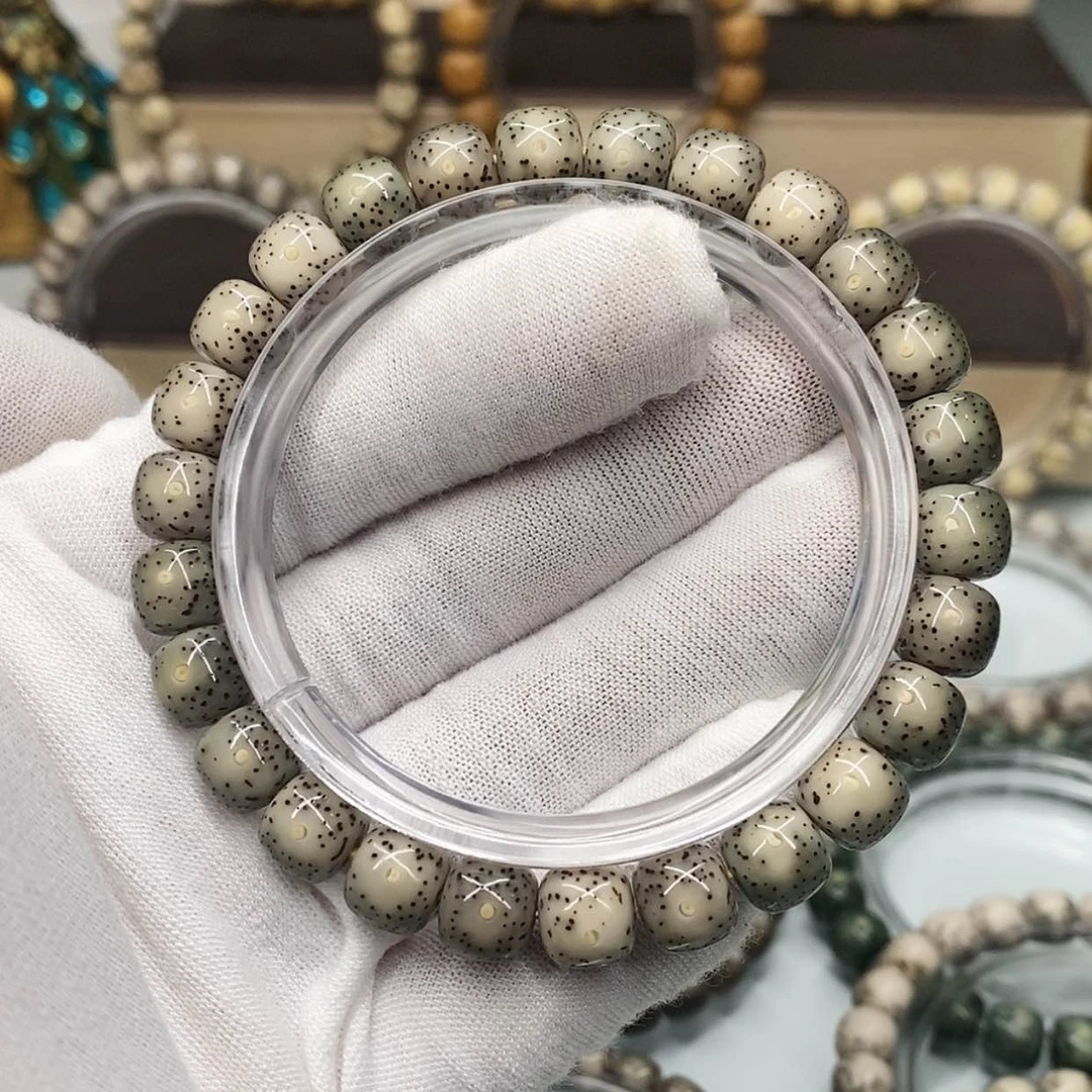 【闪购商品】星月菩提手串9×8一物一图原生态同枝糯冰月朗星稀