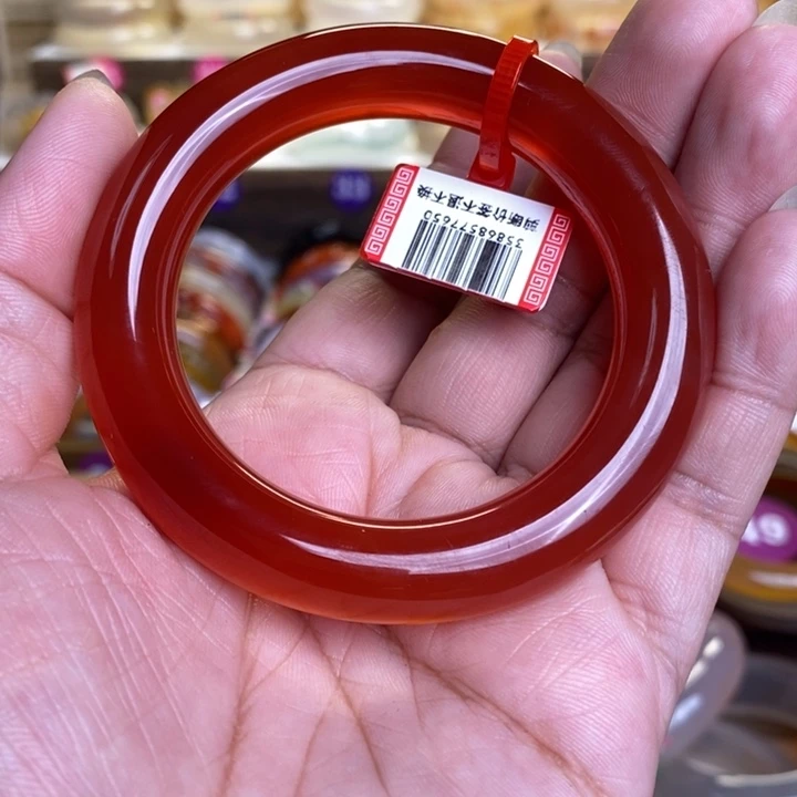 玛瑙/玉髓手镯未镶嵌阿**?