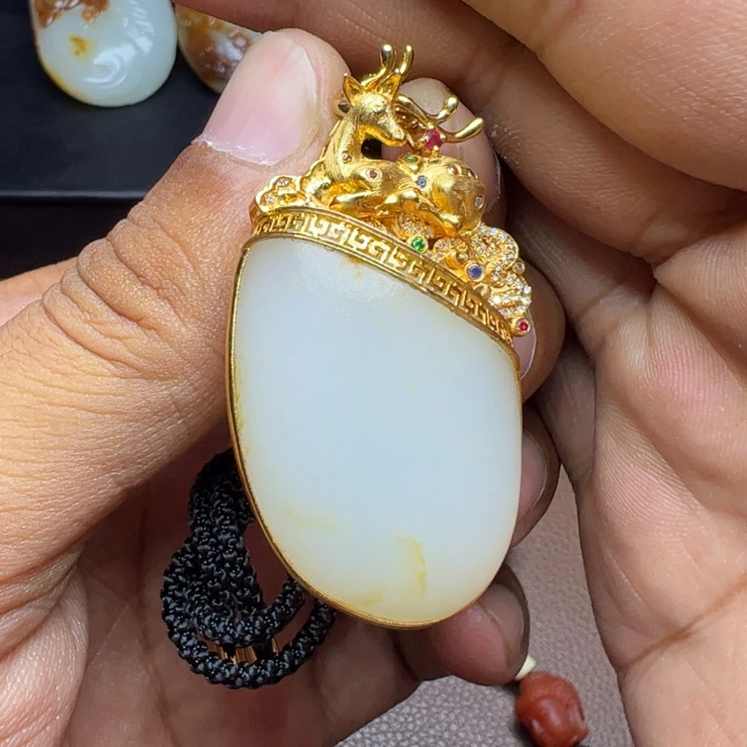 和田玉18K金镶嵌吊坠(不含链)