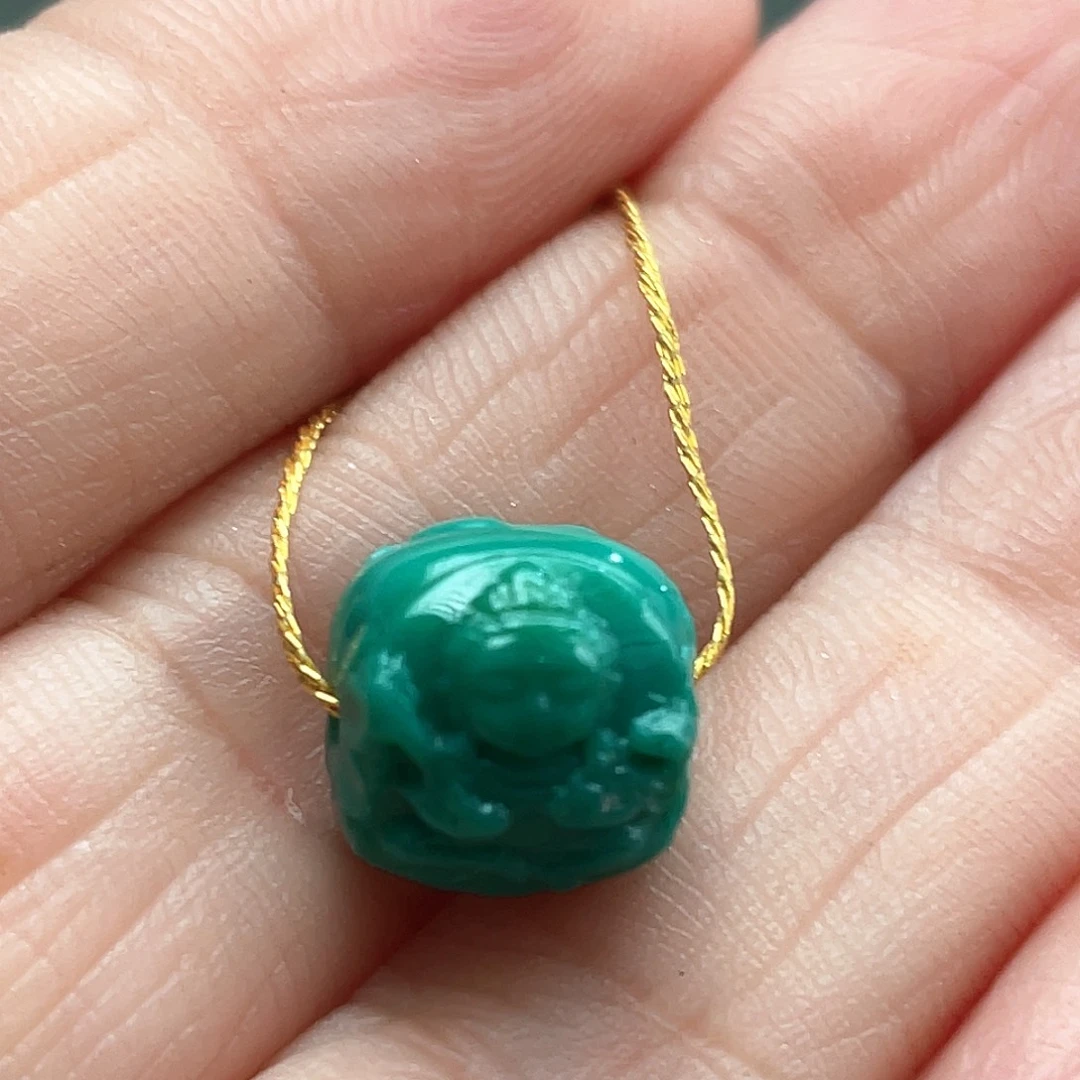 未镶嵌绿松石颈饰