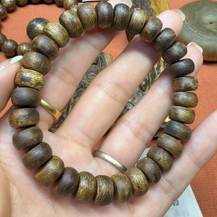 大叶紫檀（黑酸枝木类）