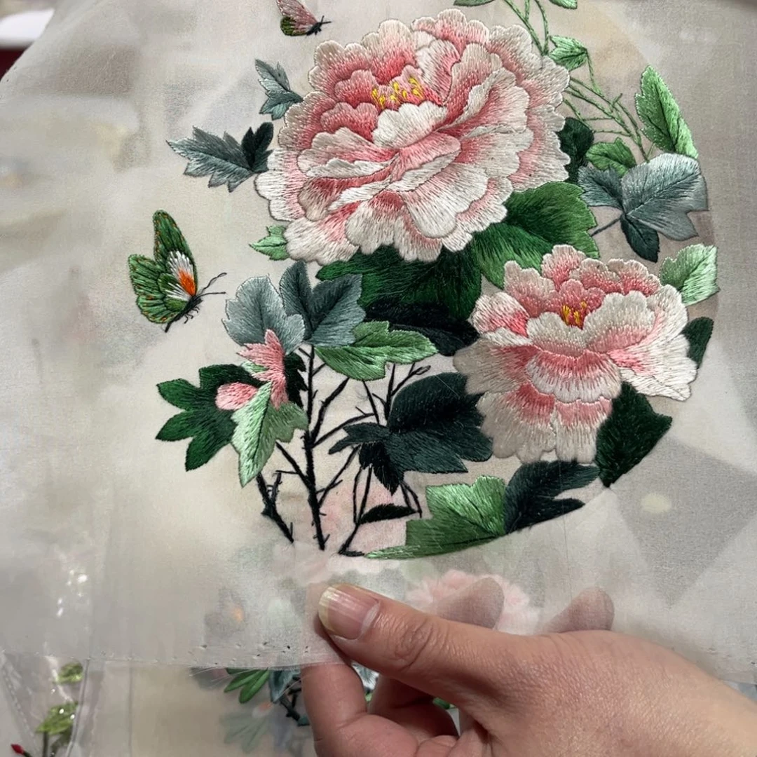 刺绣纯手工制作的一款