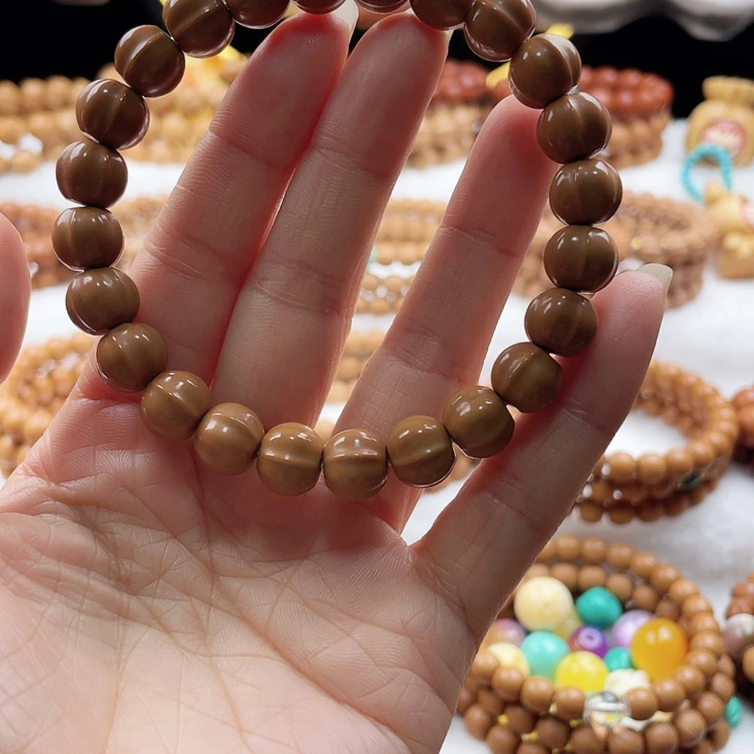 吊坠猴头核桃小鲨鱼