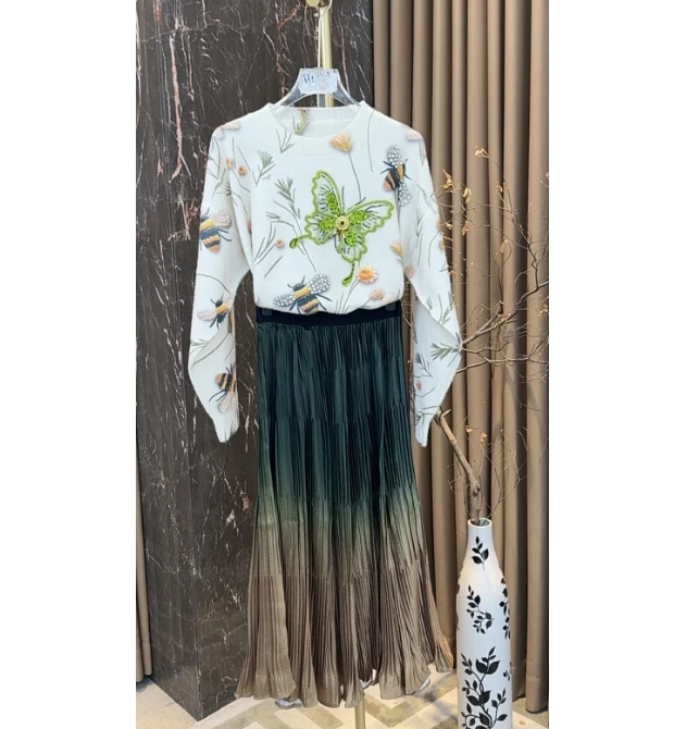 芙娜妮轻奢秋冬新款法式优雅气质套装复古显瘦名媛女装F2433009