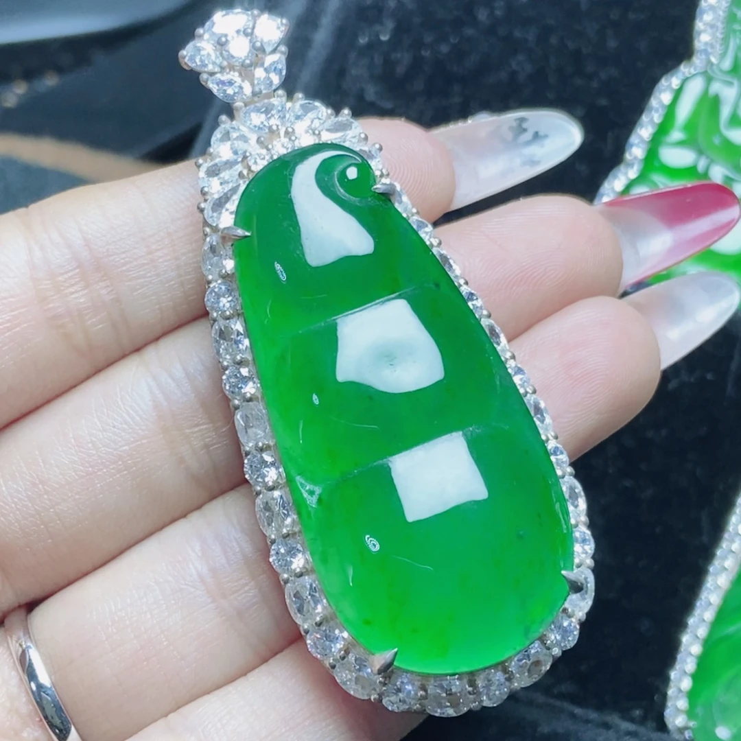 翡翠银S925镶嵌颈饰