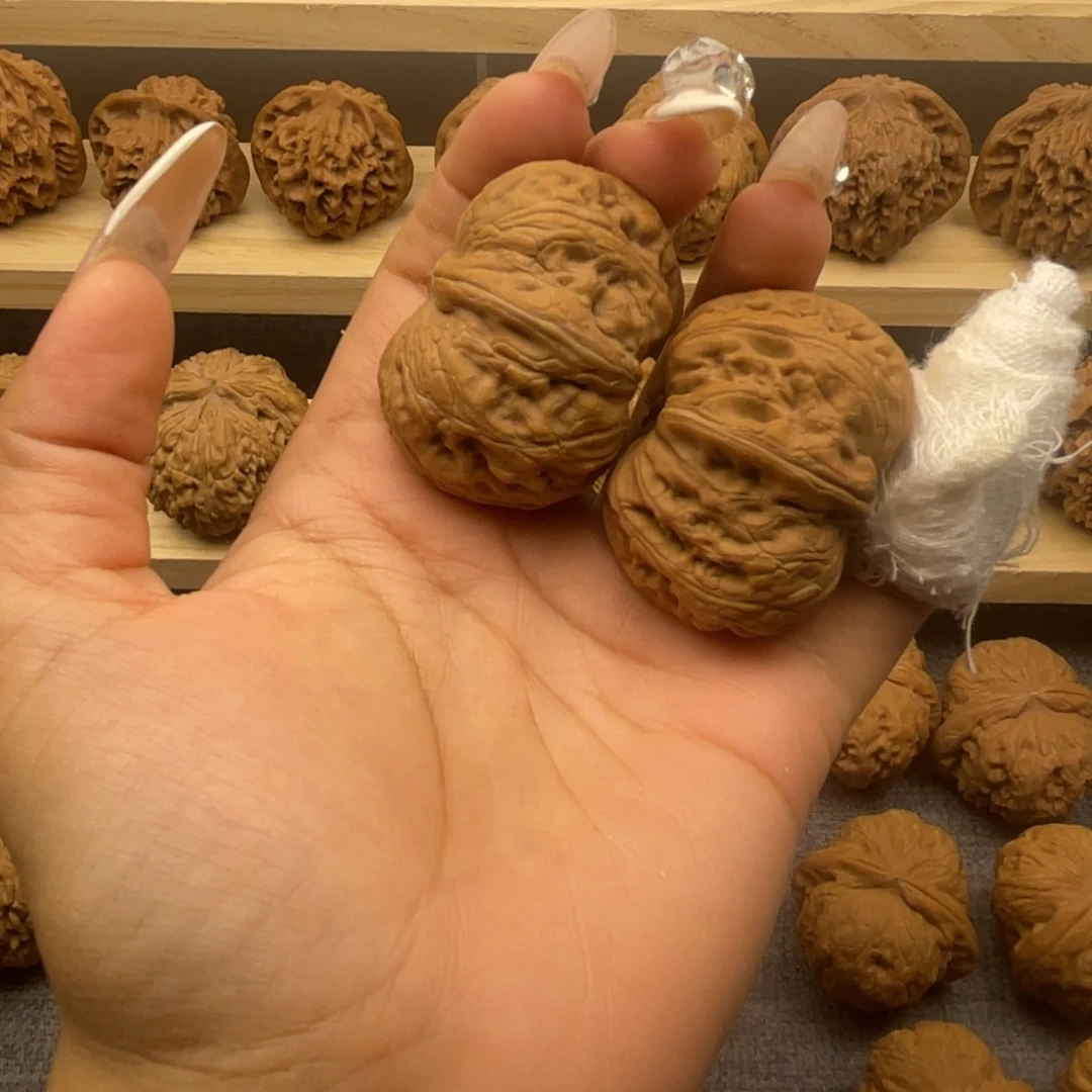 介***嘛文玩核桃吊坠元宝43