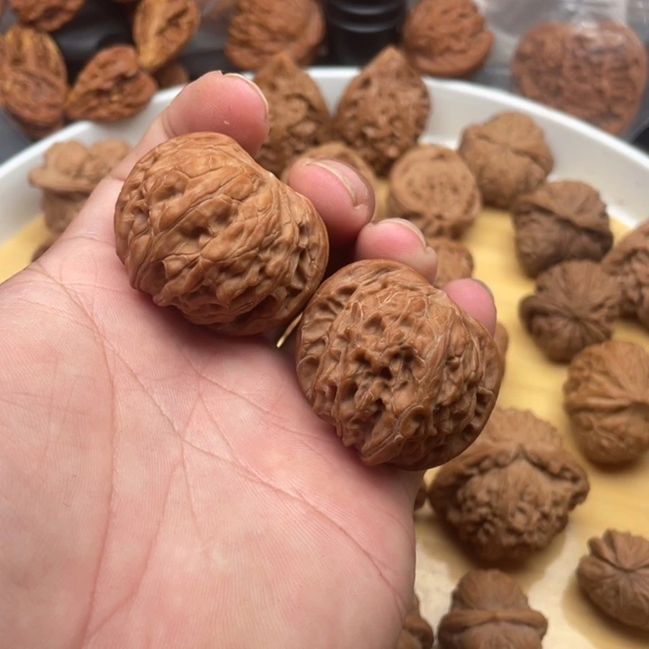 文玩核桃把件用****1文玩核桃手把件