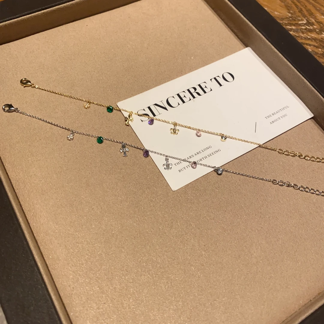 铜合金锆石手链 轻奢时髦气质小众设计感ins风鸢尾花十字架手链