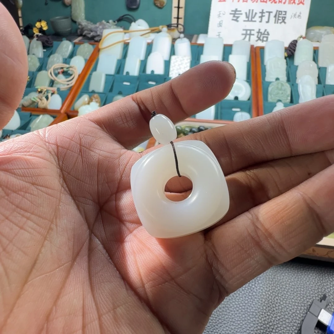 和田玉挂件未镶嵌