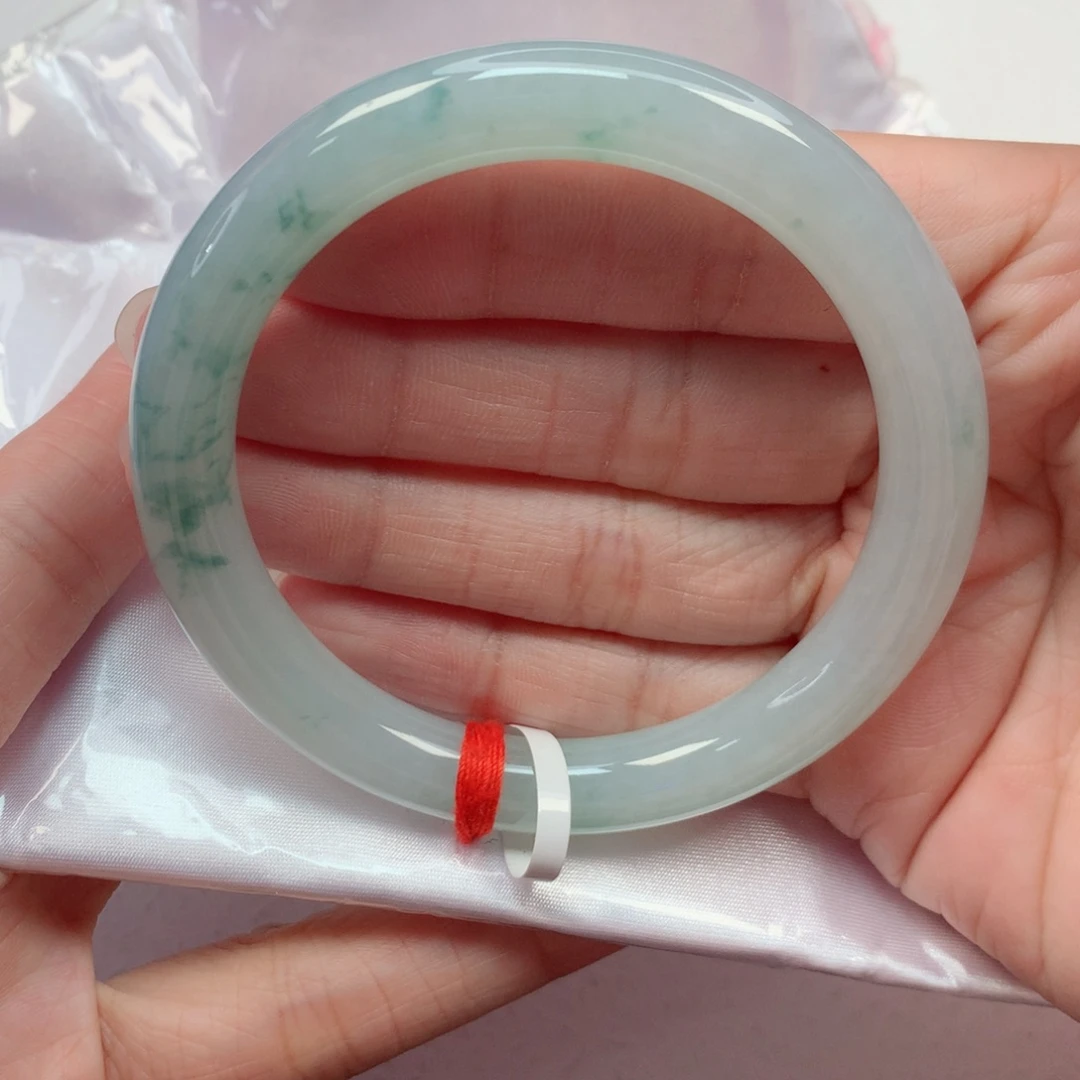 翡翠手镯未镶嵌55.6圆条 冰晴底飘绿花 完整推荐