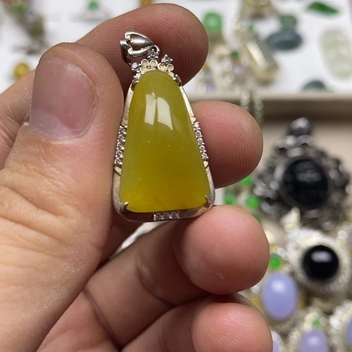 昆***司翡翠银S925镶嵌戒指