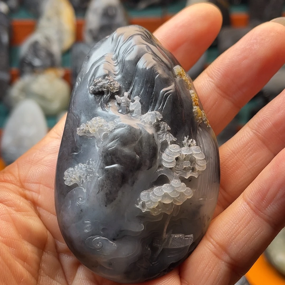 去***真和田玉未镶嵌把件