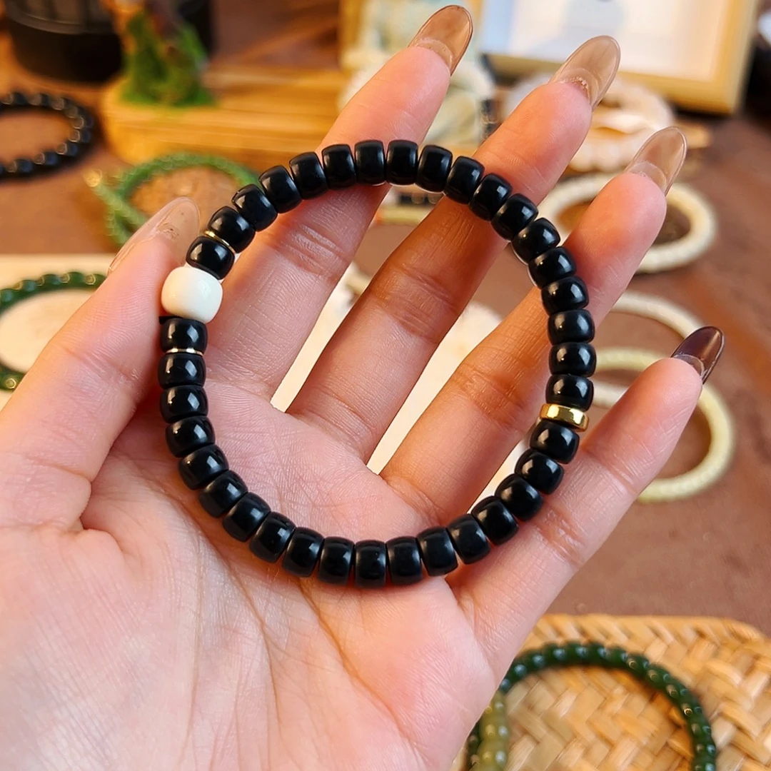 马***蹄和田玉未镶嵌手串