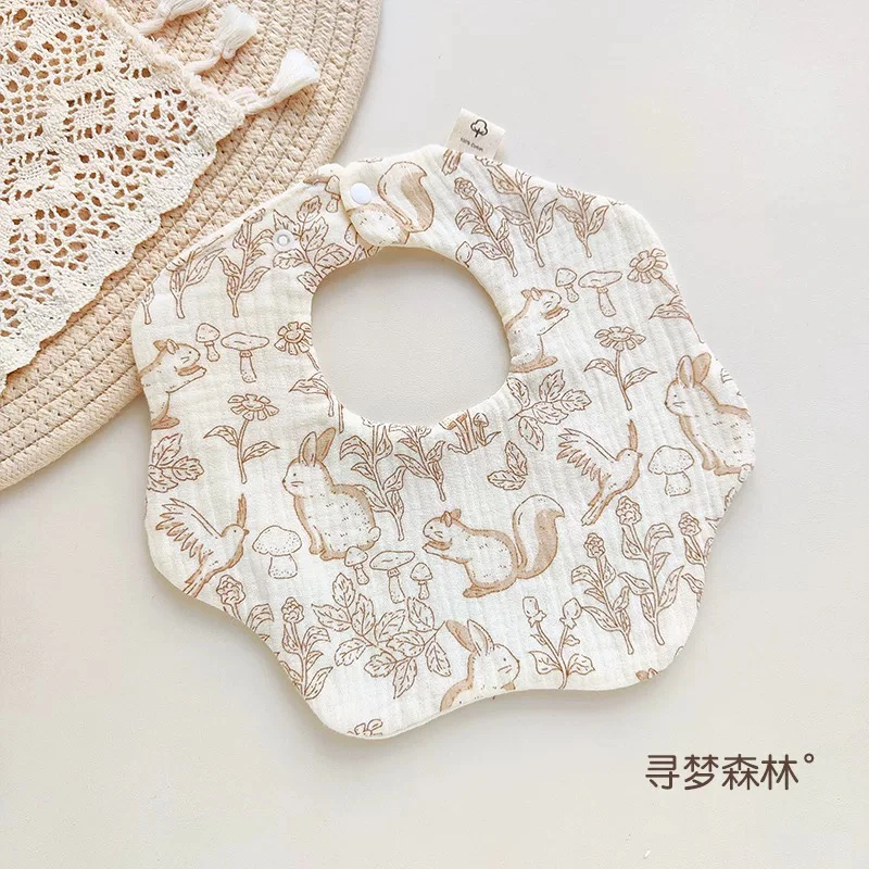 婴儿花瓣围嘴韩风设计柔软吸水防吐奶口水巾