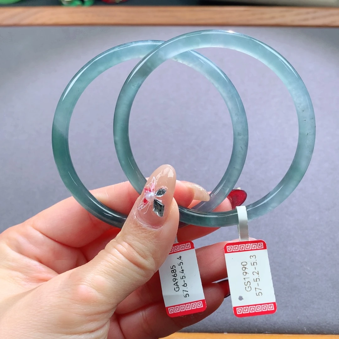 翡翠手镯未镶嵌天然翡翠手镯叮当镯