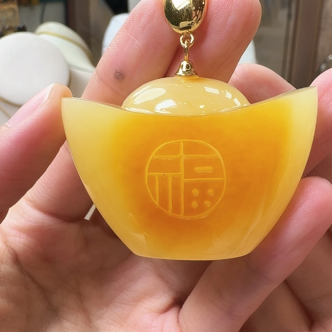 走***儿琥珀未镶嵌颈饰吊坠