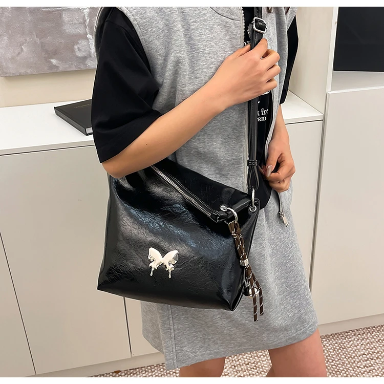 【长24宽10高20】新款休闲简约潮流大气质感斜挎包5906黑色