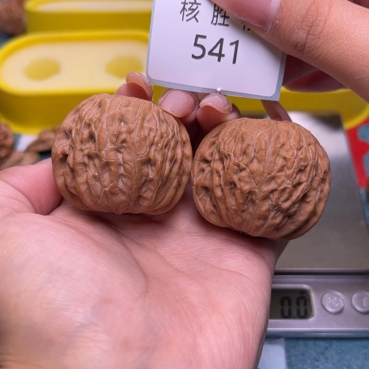 文玩核桃把件铁锤42.541