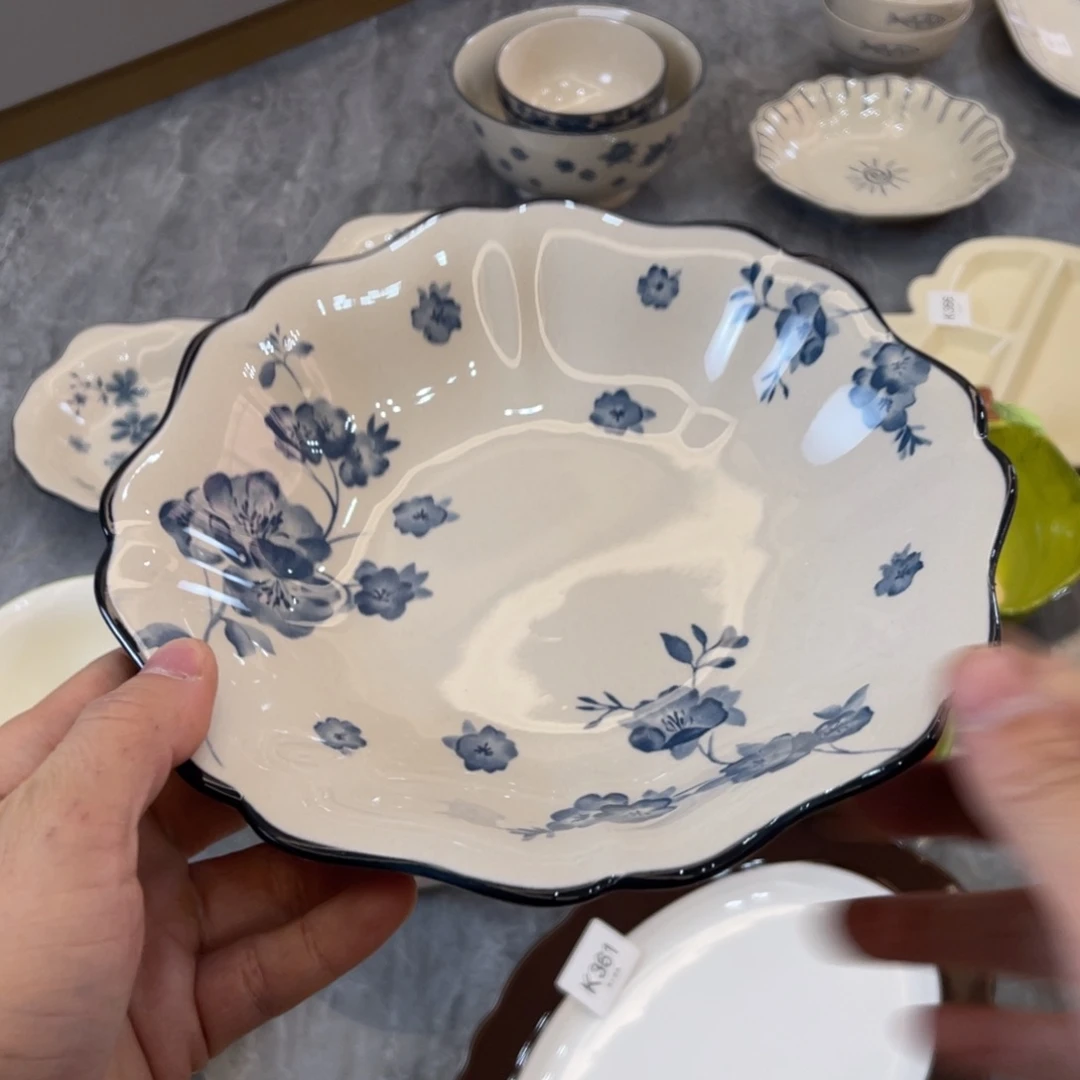 陶瓷微瑕餐具介意勿拍，满18飞！