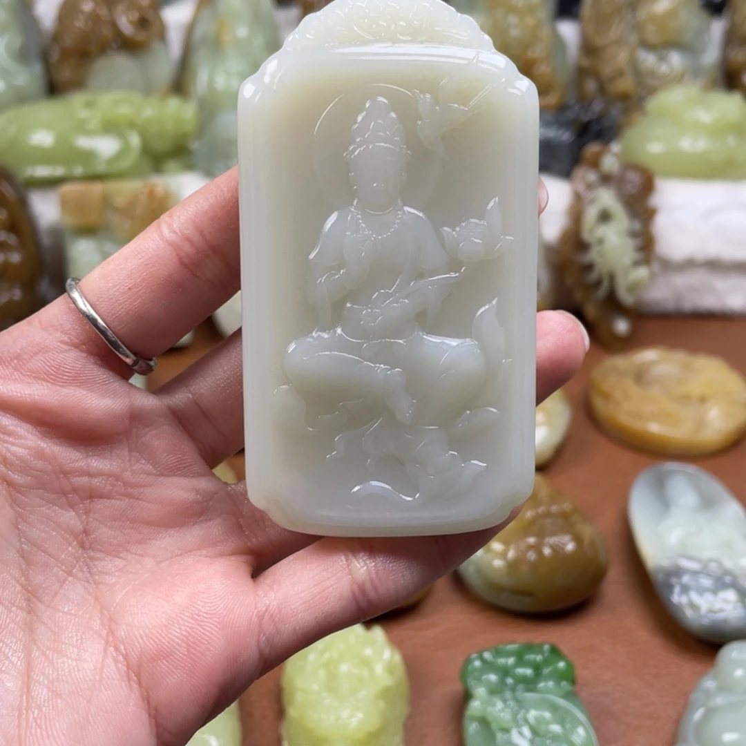 和田玉未镶嵌颈饰