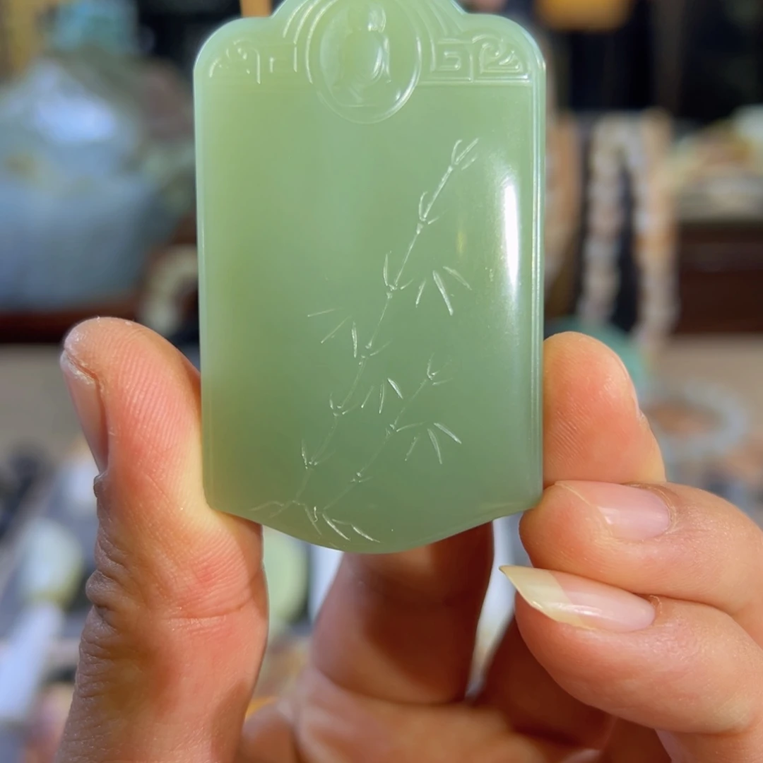 和田玉挂件未镶嵌鸭蛋青