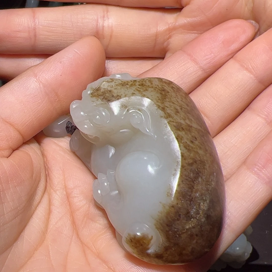 钢***伸和田玉未镶嵌颈饰
