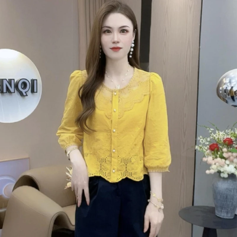 时尚七分袖衬衫女士2025秋季新款气质宽松百搭休闲镂空花边小衫潮