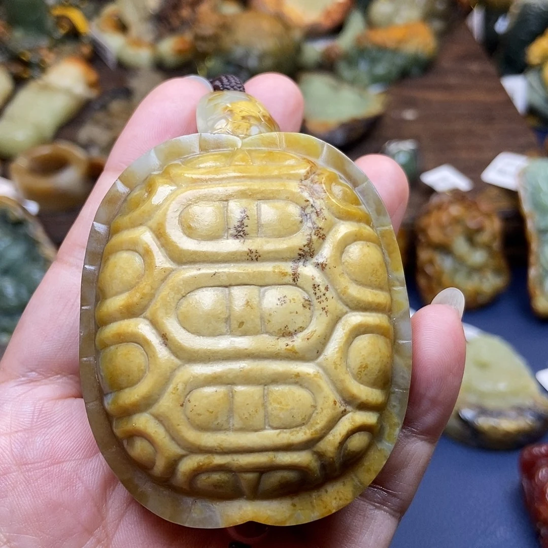 嗨***土未镶嵌岫岩河磨玉（透闪石质玉）珠宝奇石