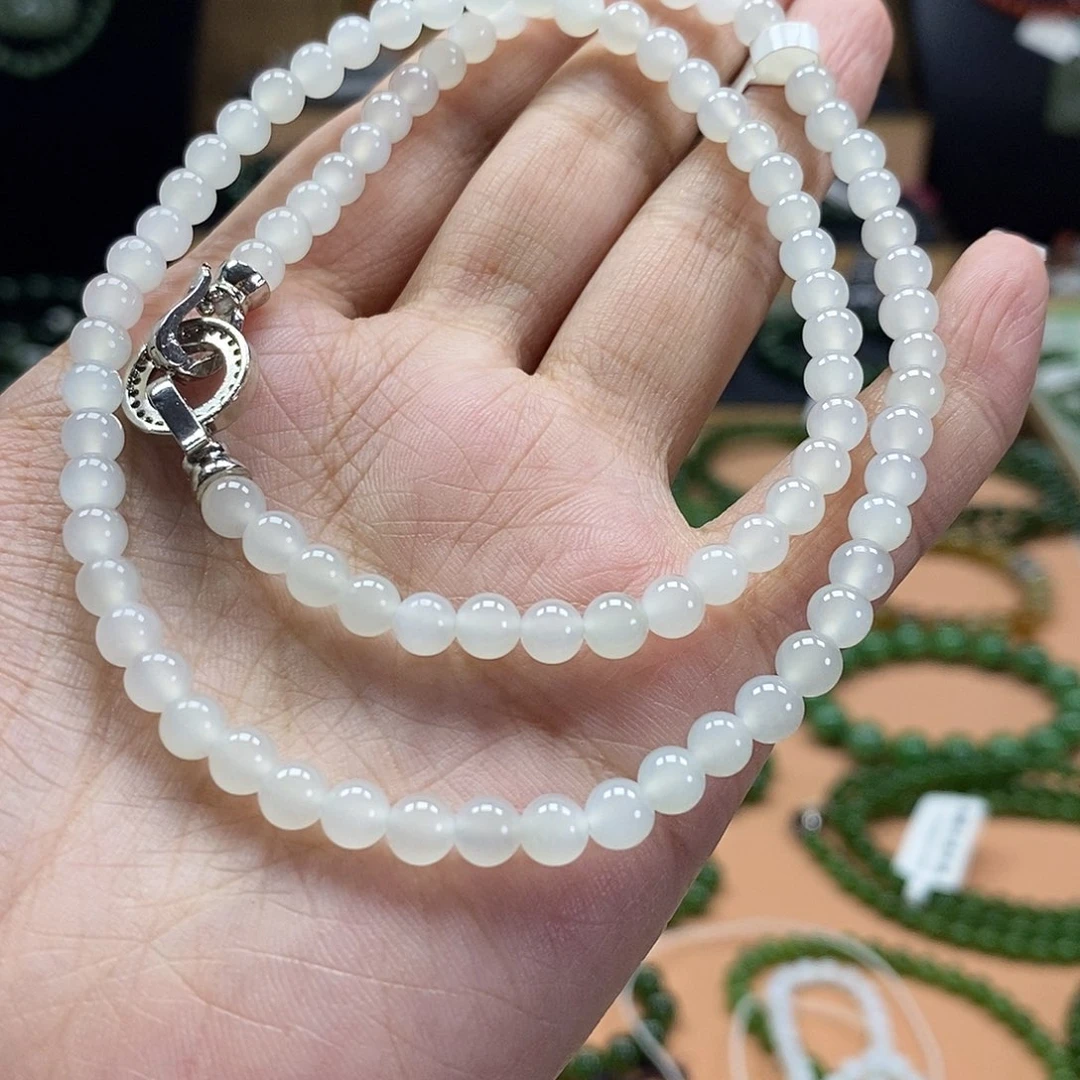 颈饰未镶嵌和田玉（白玉）5mm