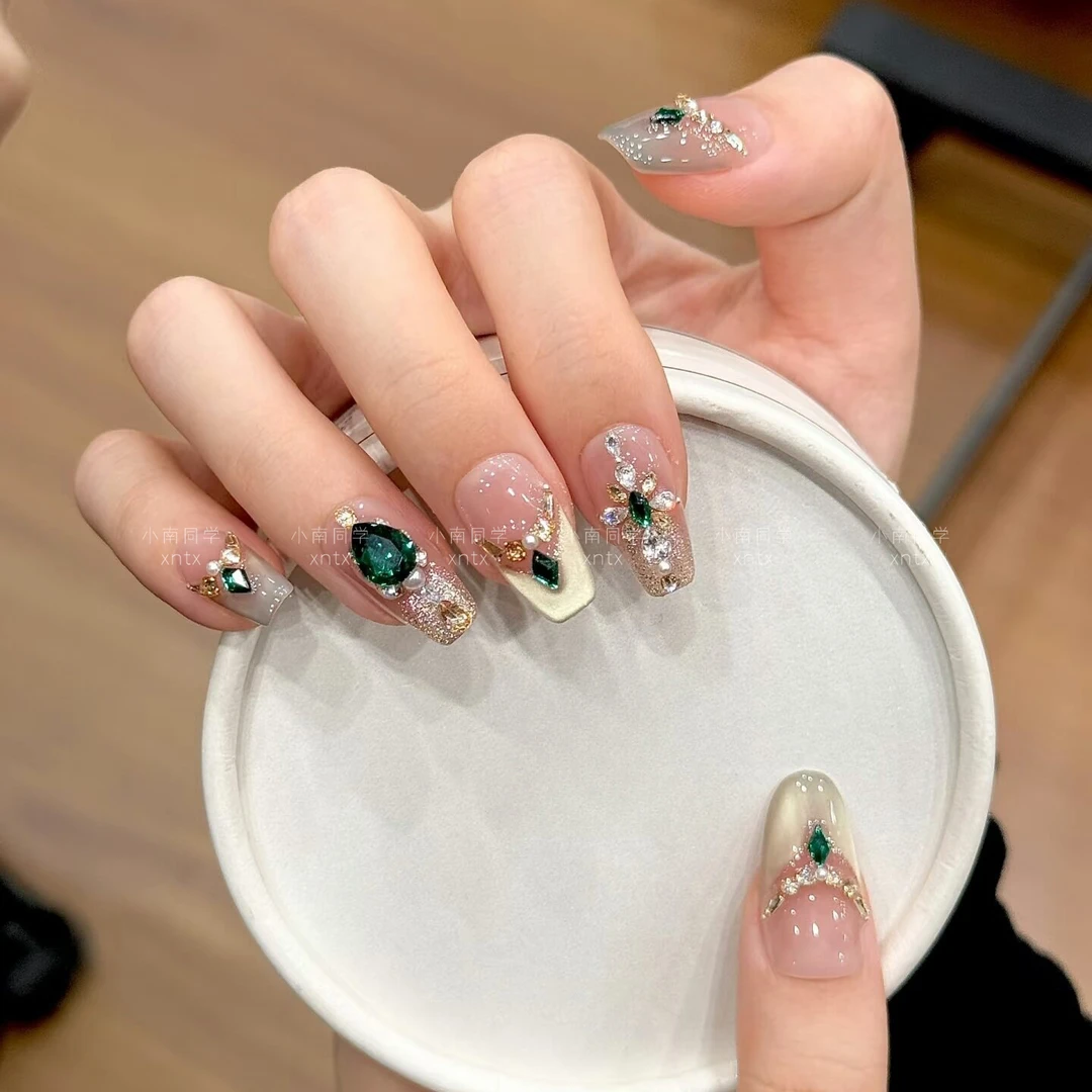 【碎钻幽夜】手工穿戴甲祖母绿色猫眼裸色黄黑皮显白美甲假指甲贴片