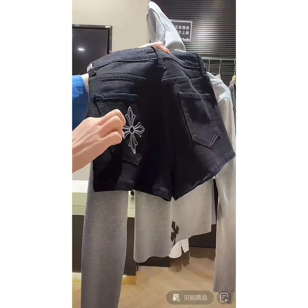 徐秋阳     十字架短裤  百搭时尚休闲气质设计感 十字架短裤