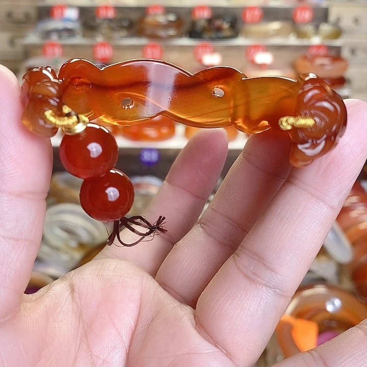 玛瑙/玉髓手镯未镶嵌记****光