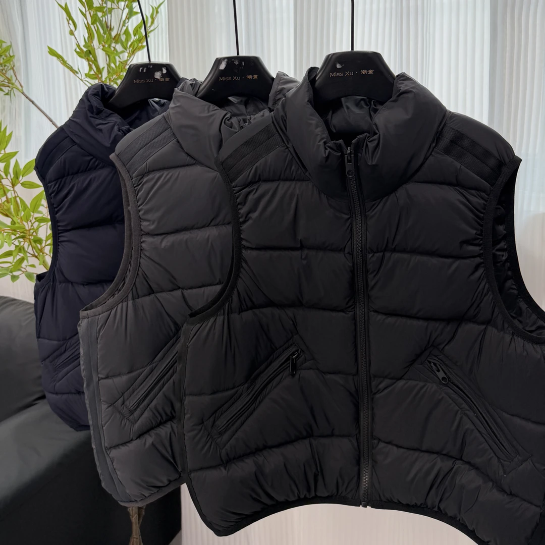Z91936儿童羽绒马甲设计师款三色