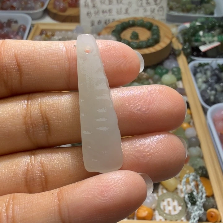 和田玉未镶嵌珠宝半成品