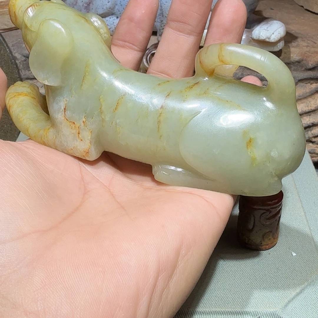 叶***公和田玉（糖玉）未镶嵌颈饰