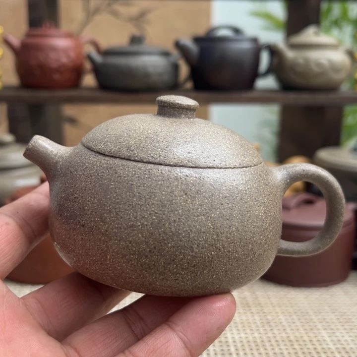 紫泥茶壶宜兴原矿紫砂？半手150CC