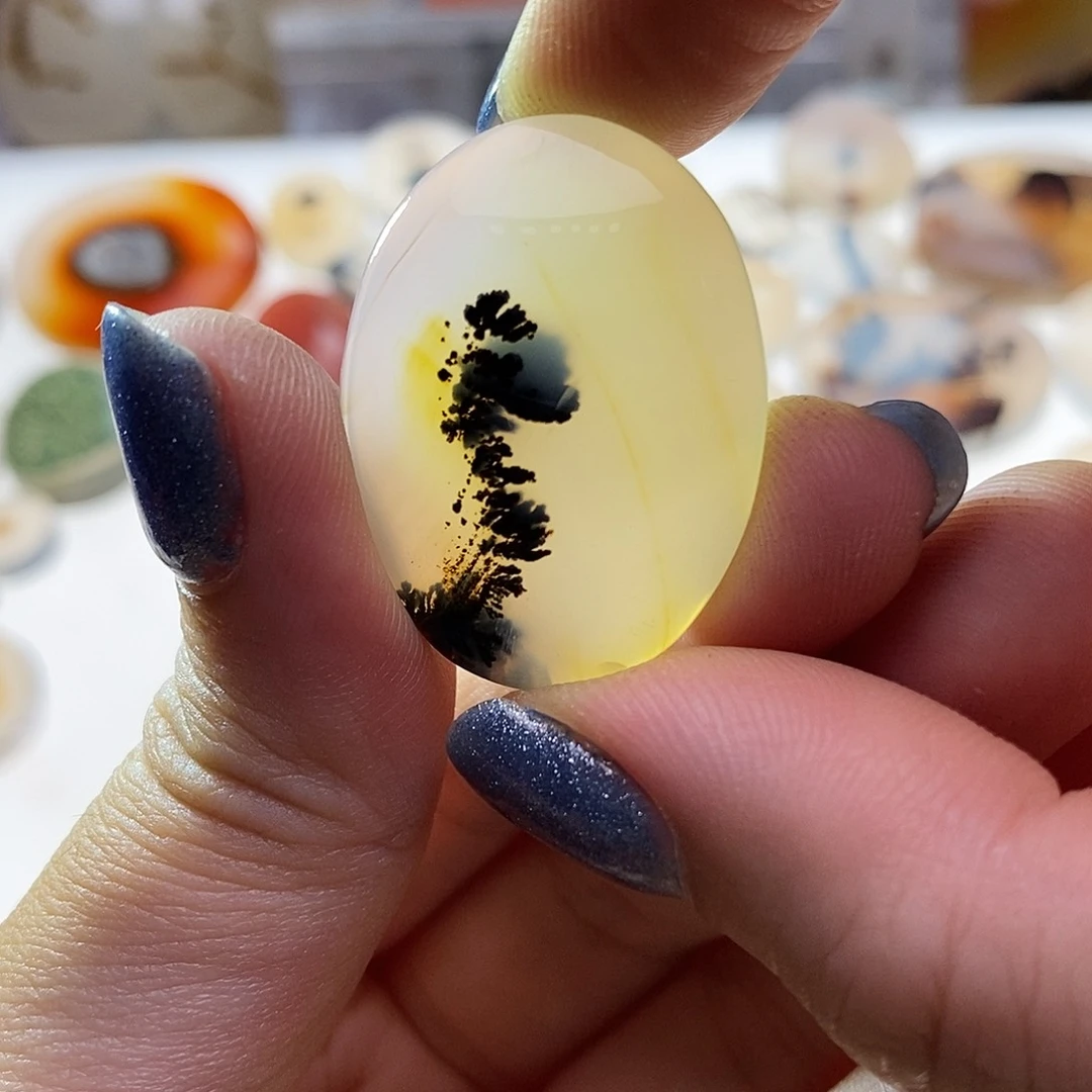 未镶嵌玛瑙/玉髓珠宝奇石