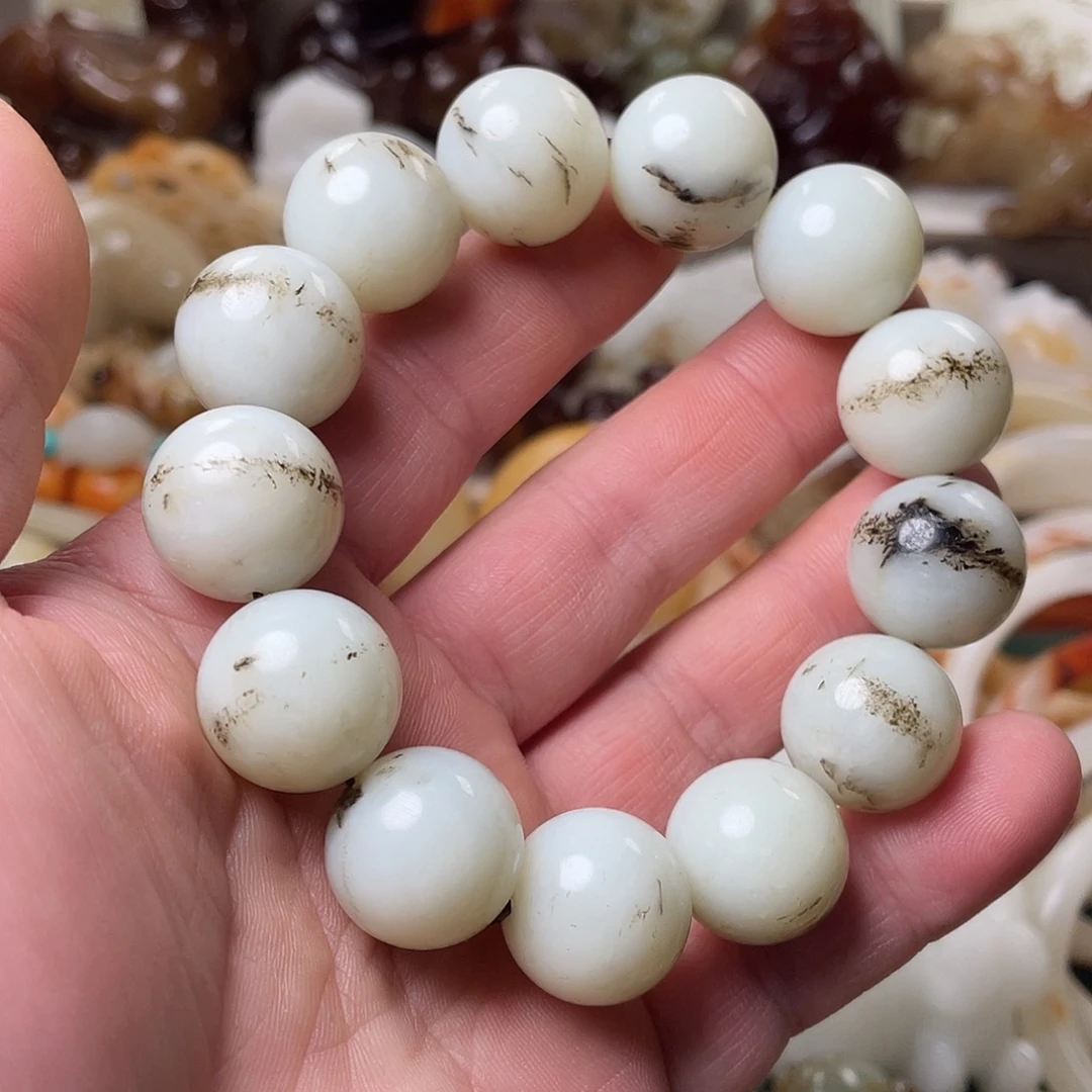 小***华和田玉未镶嵌颈饰