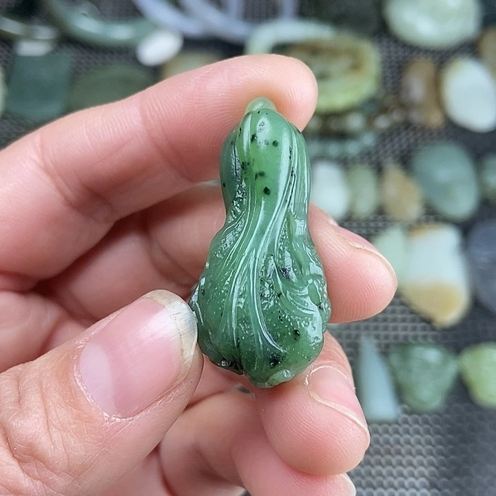 和田玉（碧玉）未镶嵌颈饰