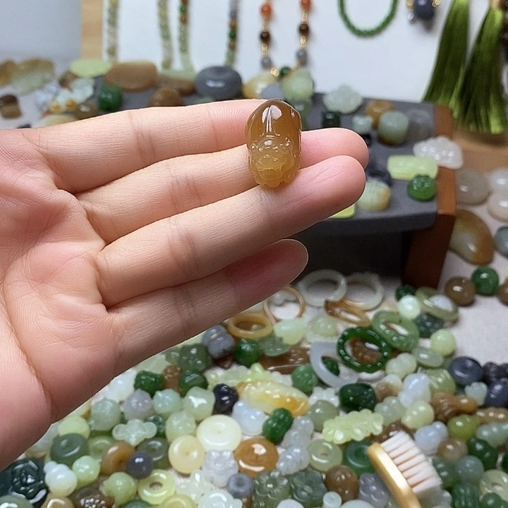 未镶嵌和田玉挂件