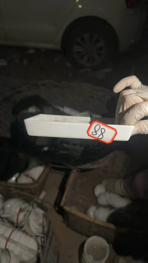 素胎强化瓷长方碟 长14.5宽10