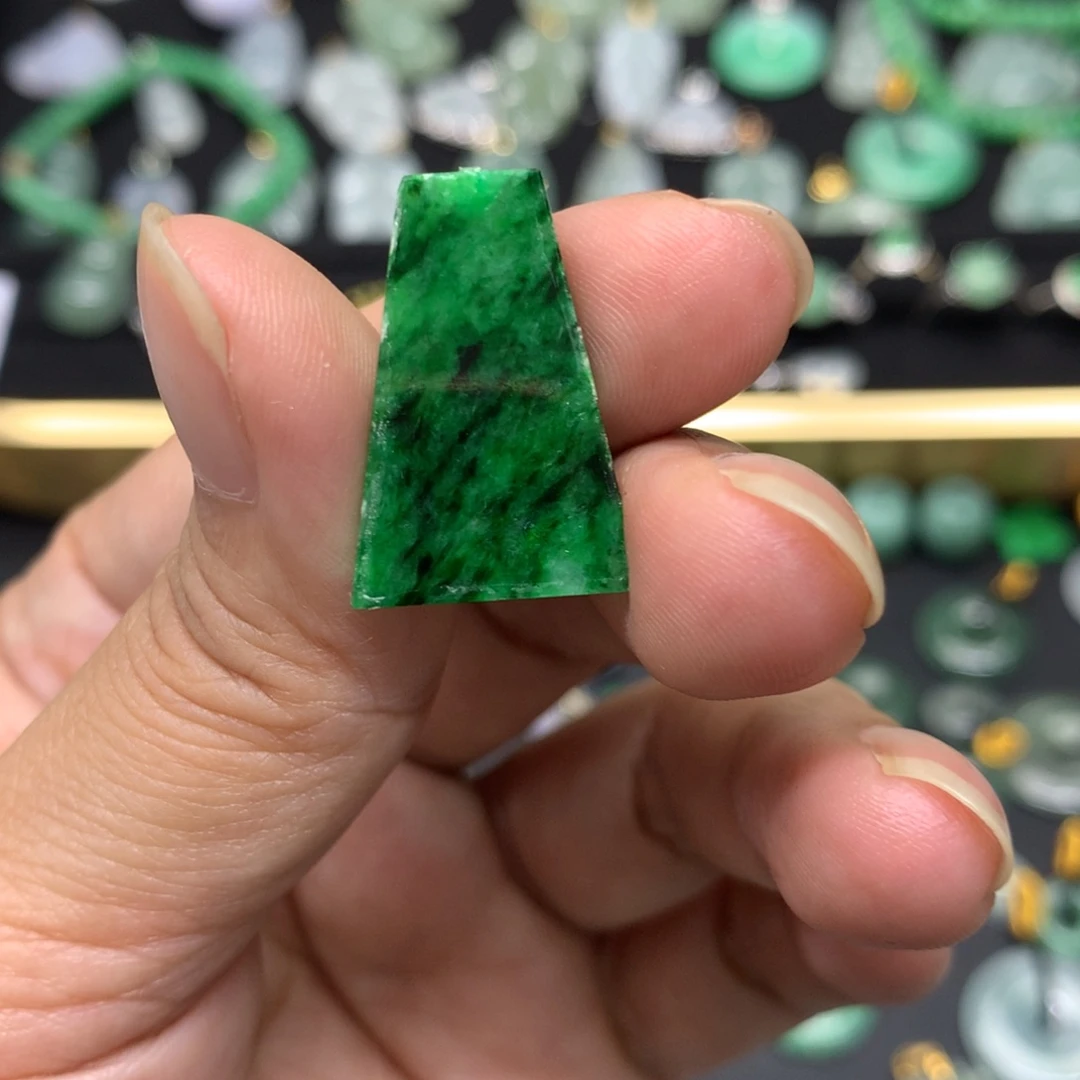 吊坠(不含链)未镶嵌翡翠有纹裂